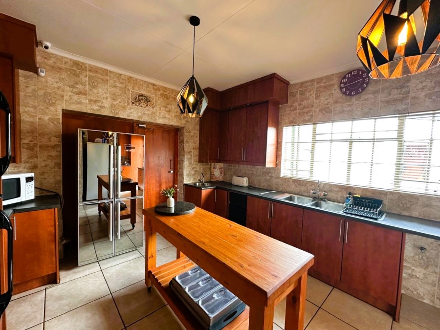 7 Bedroom Property for Sale in Deneysville Free State